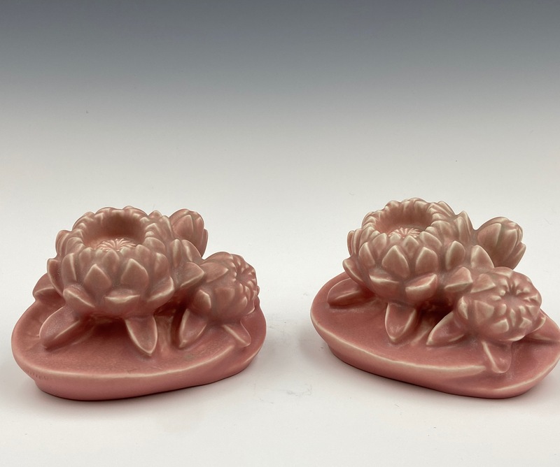 Lotus bookends pink